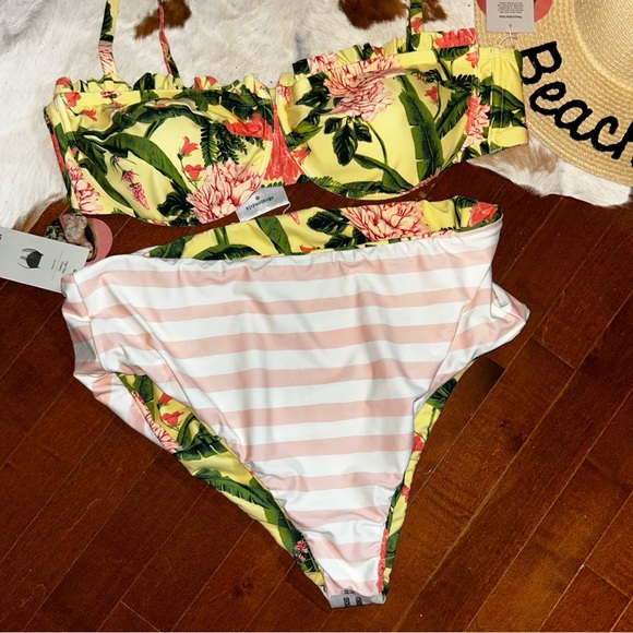Target x Agua Bendita plus size reversible botanical floral bikini - Picture 9 of 10